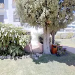 Jardines Del Puerto En Pleno Centro De Puerto Banus